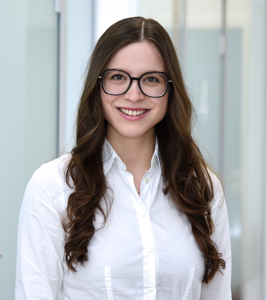 Anna Mölzer, Assistenzzahnärztin in der Praxis Dr. Linda Seitter-Fink